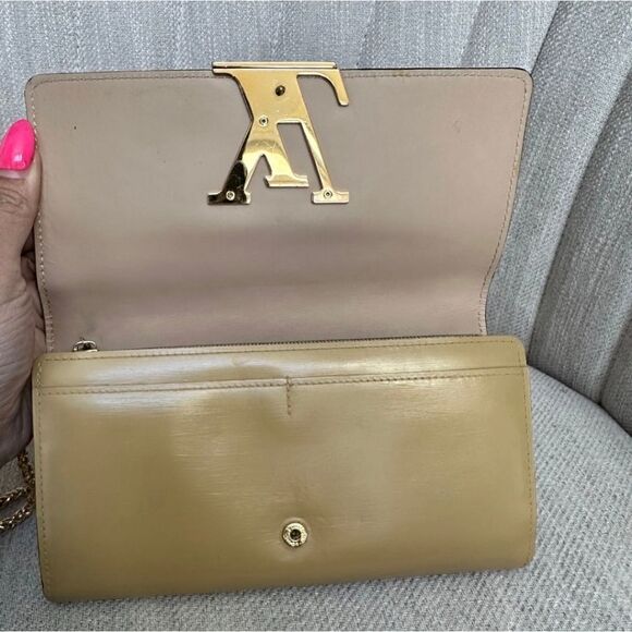Auth Louis Vuitton LV logo beige crossbody side purse - Picture 3 of 8